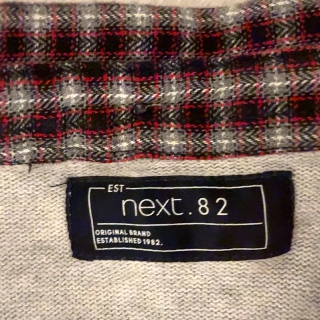 Grå pikétröja med rutig krage från Next - 1