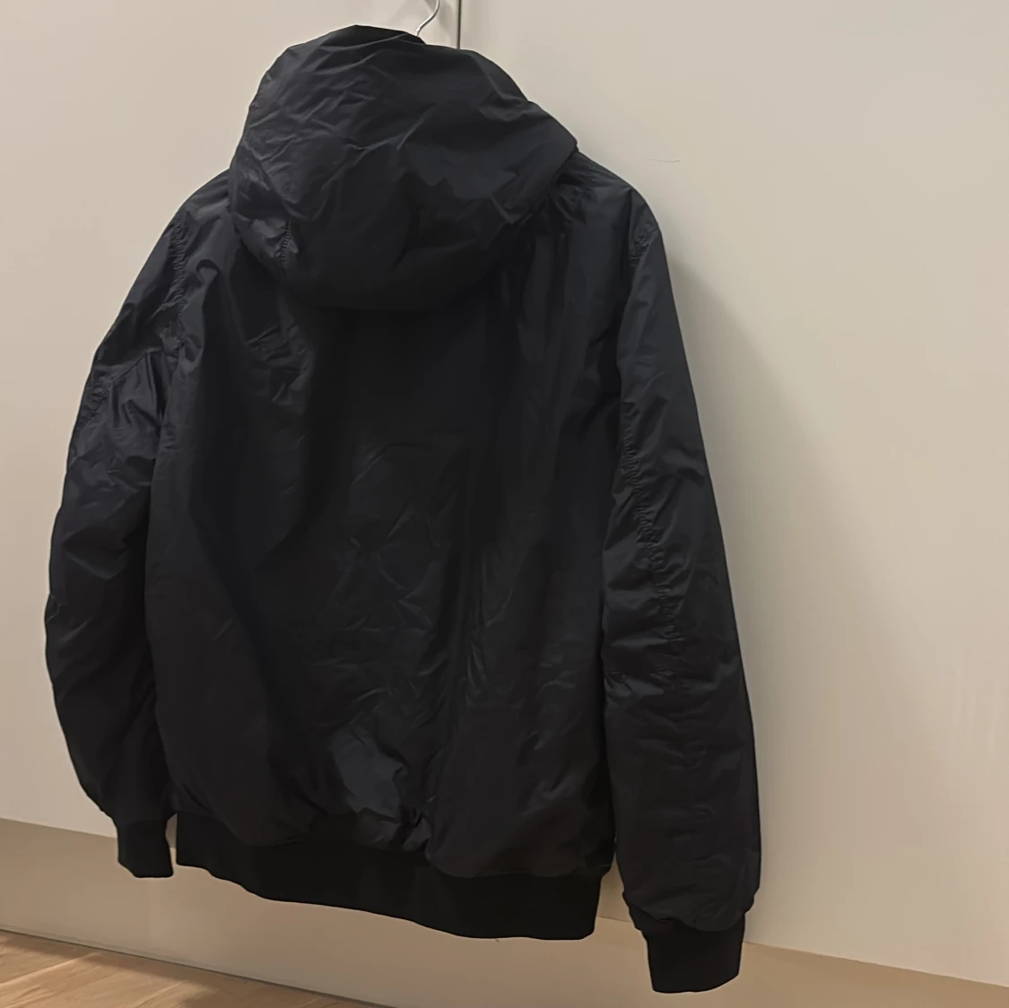 Mörkblå jacka från Stone Island - 1