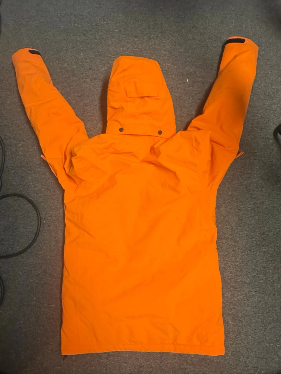 Orange vindjacka från 8848 Altitude - 2