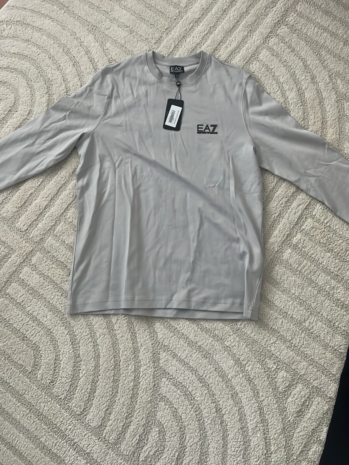Ljusgrå långärmad topp från EA7