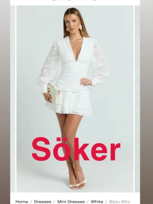 Vit Showpo spetsklänning med volang - Söker efter denna vackra klänning från Showpo i storlek 36😊 Skriv gärna ifall ni vet någon som säljer🌷