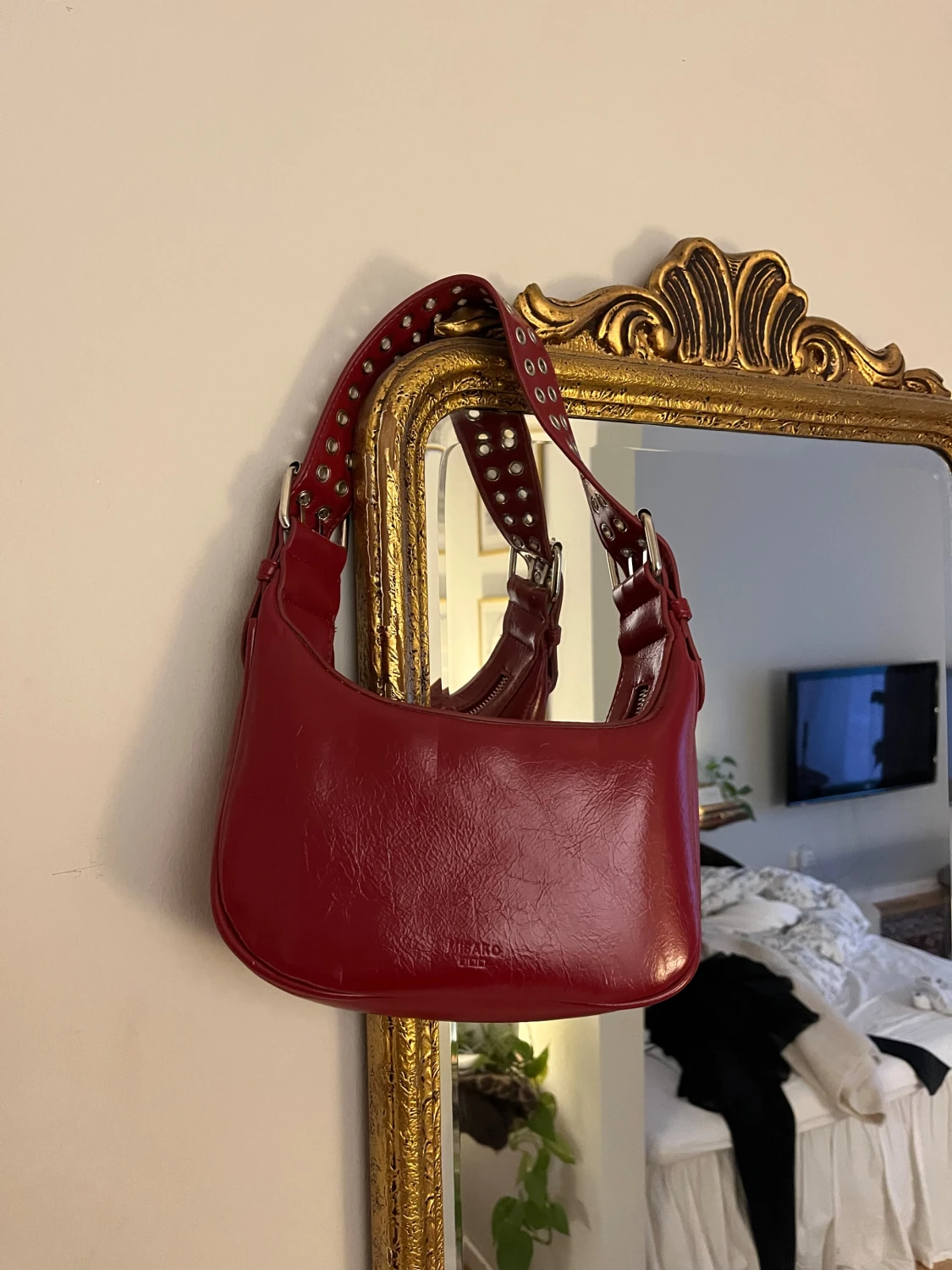 Röd väska från butik i Spanien  - 1