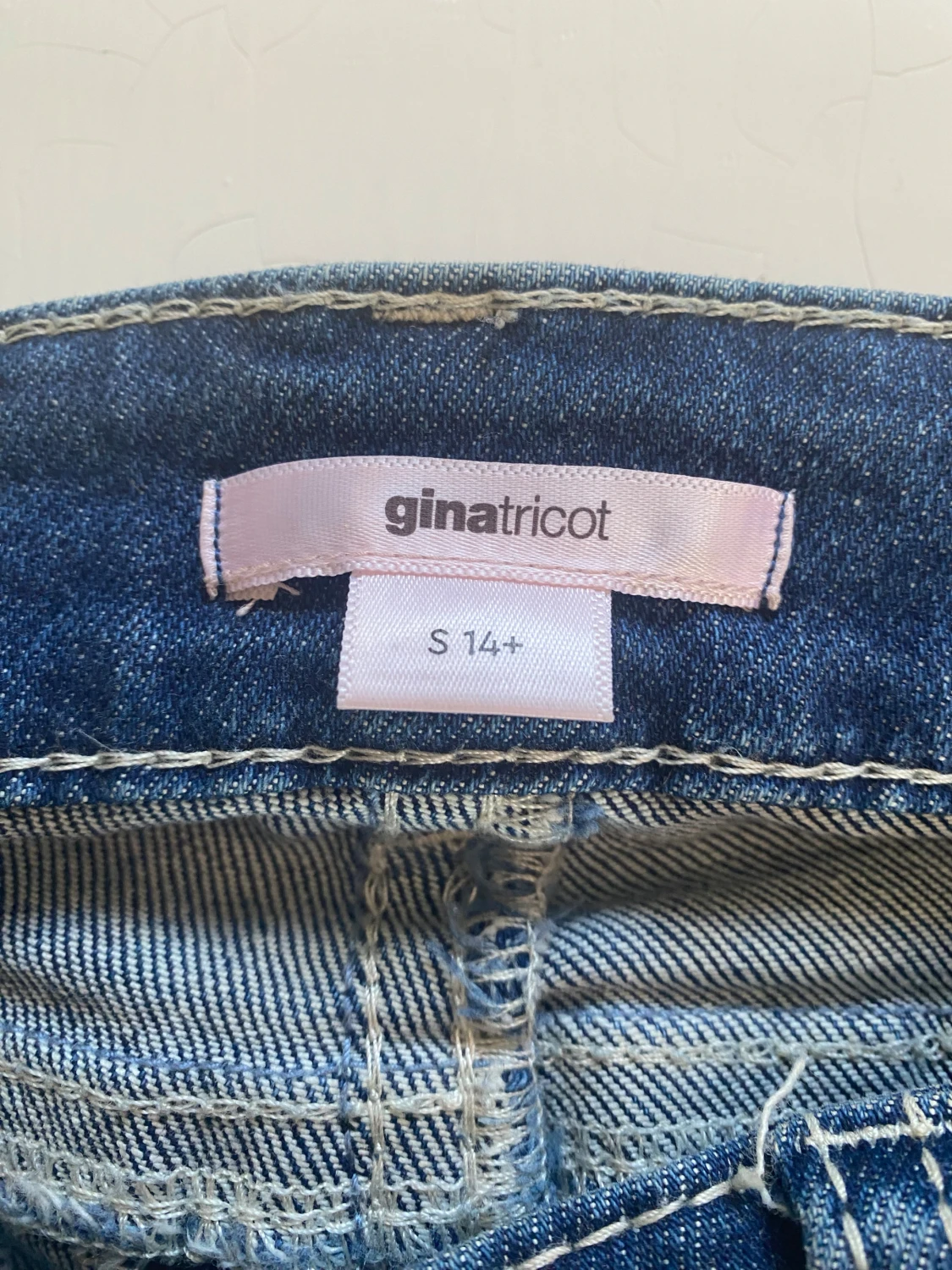Blå bootcut jeans från Gina Tricot - 1