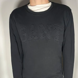 Gant tröja - Säljer en riktigt snygg och trendig Gant tröja i fint skick, storlek L, vid frågor är det bara att skriva //Gramenti