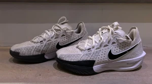 Nike Gt Cut 3 Panda basketskor - Fina basketskor. Nypris 2500kr