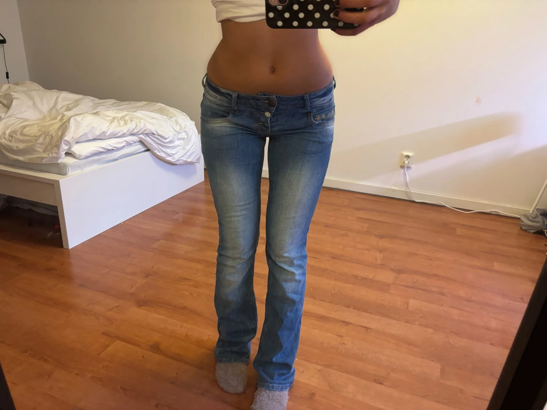 Lågmidjade bootcut jeans  - 2