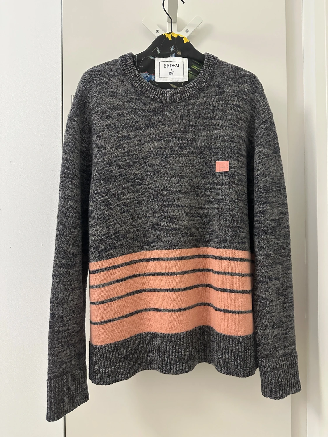 Grå stickad tröja Acne Studios