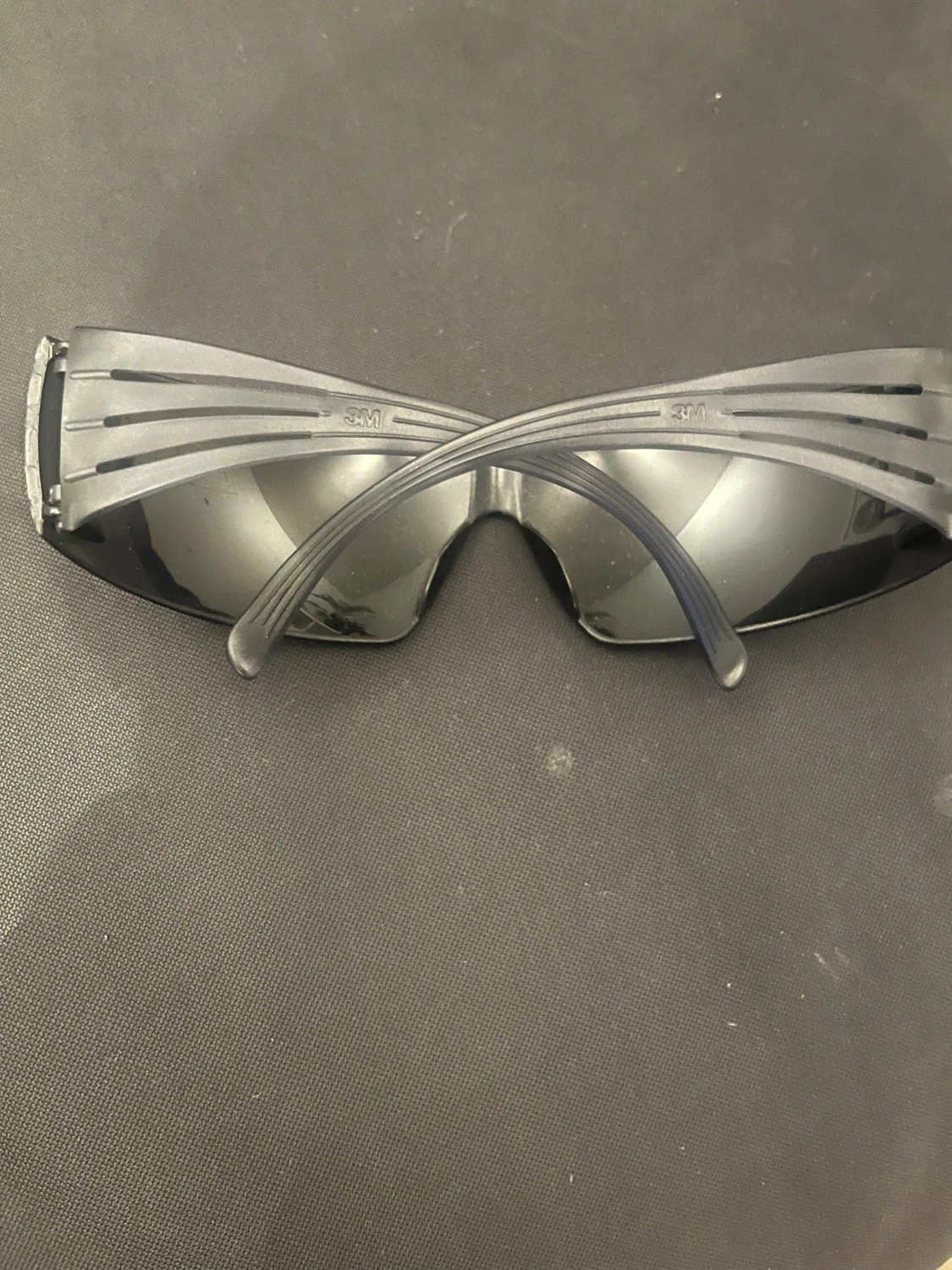 Svarta sportiga solglasögon från 3M - 2