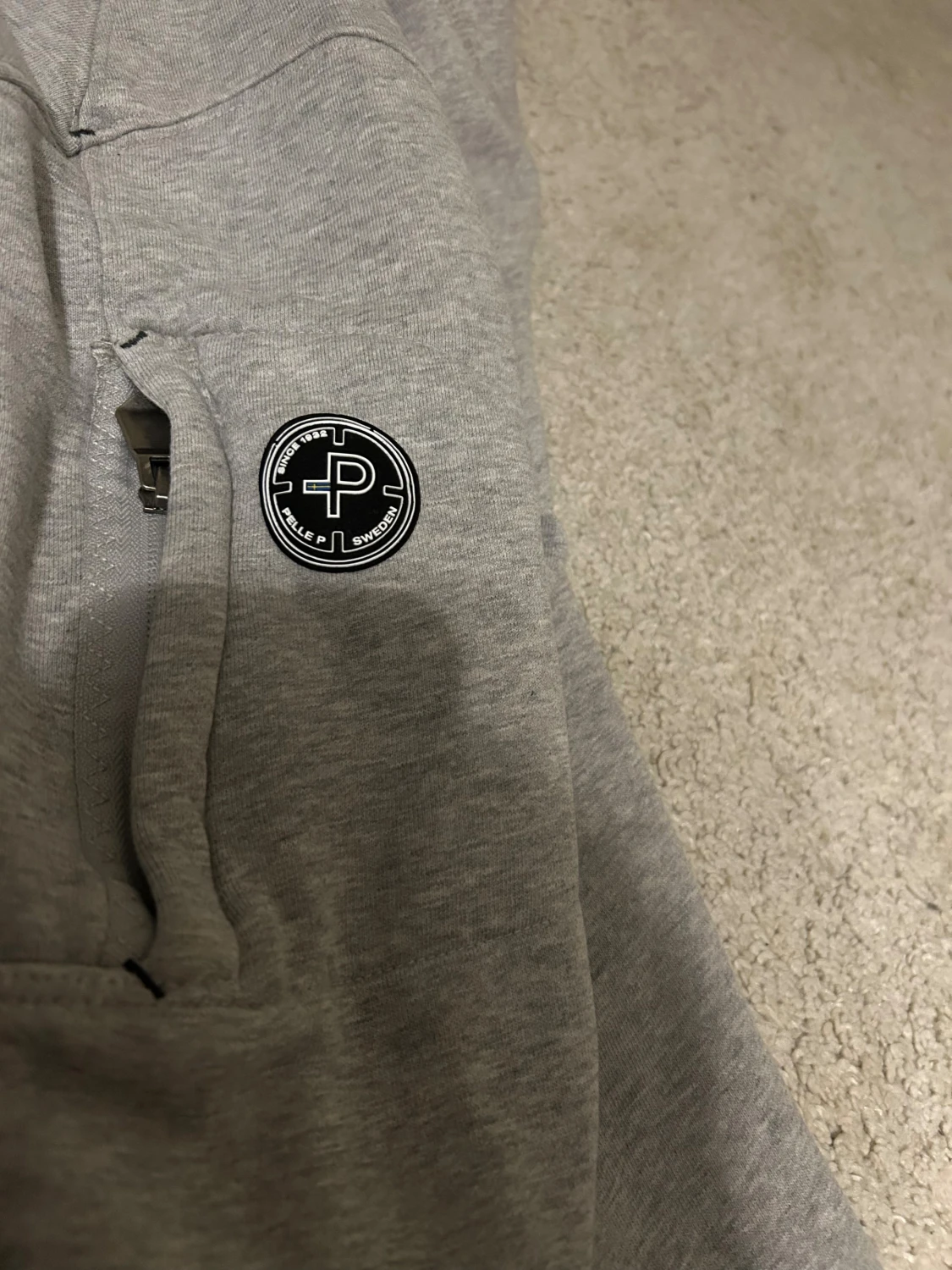 Grå zip hoodie - 2