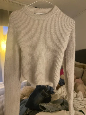 Grå stickad tröja -zara - Nyskick
