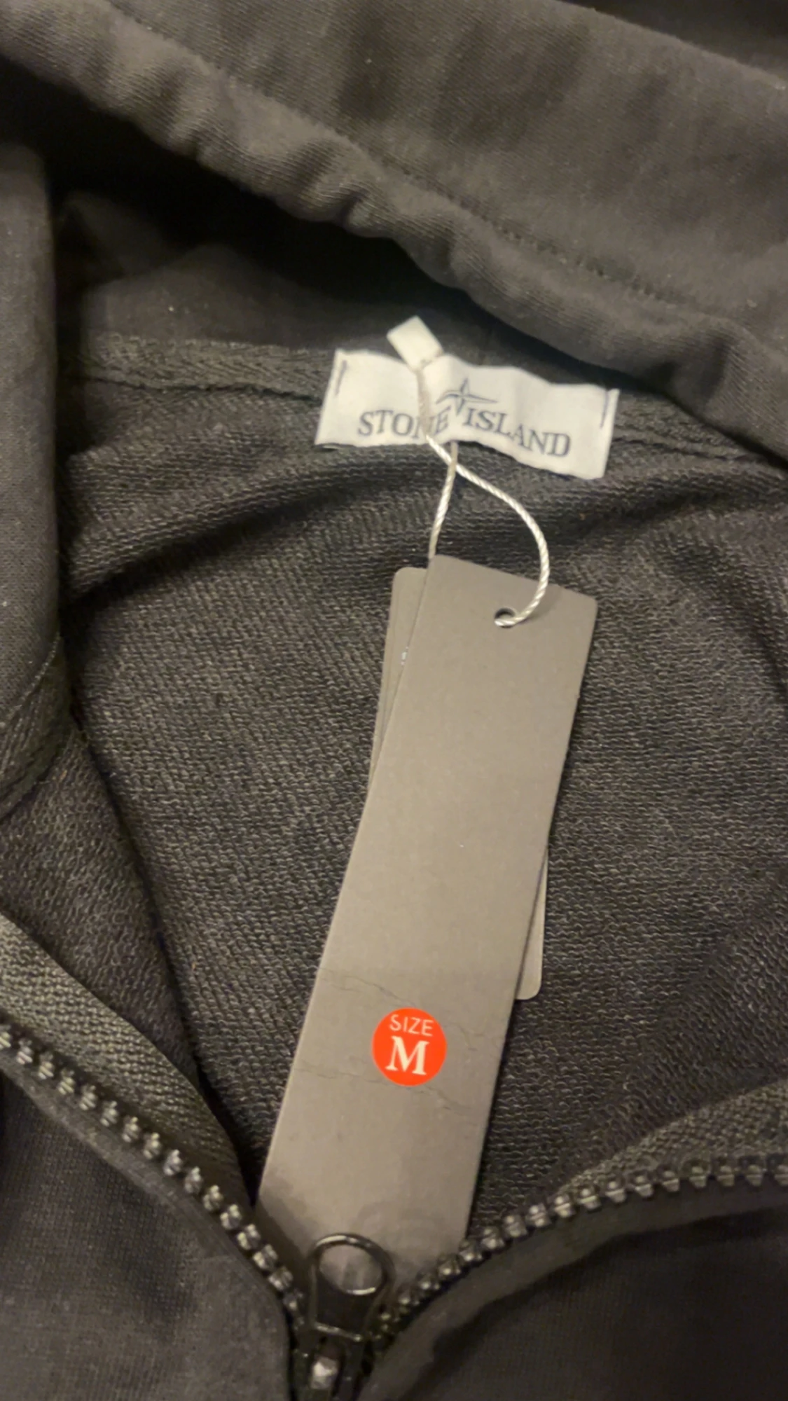 Svart hoodie från Stone Island  - 2