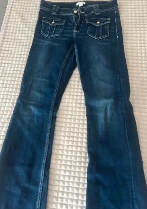 Low waist jeans  - Super fina hela nya utan några defekter 