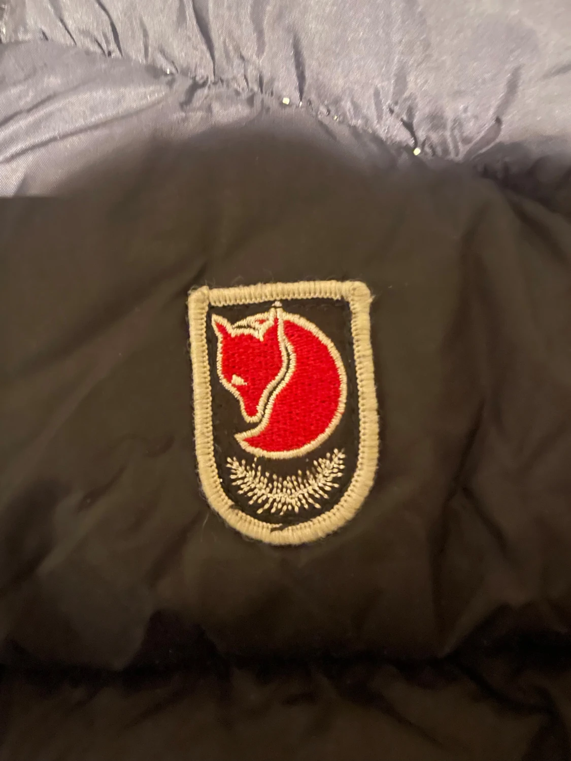 Svart dunjacka Fjällräven S - 1