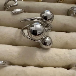 Silverfärgad ring - Silverfärgad 