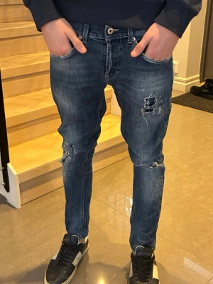 Dondup jeans - Säljer dessa sjukt feta och sällsynta fondue jeans med schysta slitningar🤩Skriv vid frågor och funderingar✅