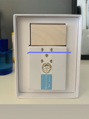 Bianco Latte parfym från Giardini di Toscana - Bianco Latte Eau de Parfum från Giardini di Toscana. Perfekt för dig som gillar unika parfymer. Mängd till sträcket på bilden. 