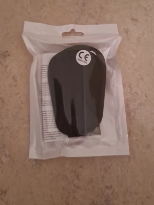 Mini benskydd - Hej! Jag säljer mini benskydd för 90 kr/st. Jag har många i lager. Så tveka inte att kontakta om du är intresserad eller har några frågor! Först till kvarn dom gäller!