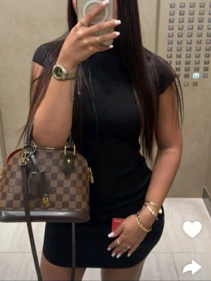 Väska  - Fin väska kom privat för mer info 