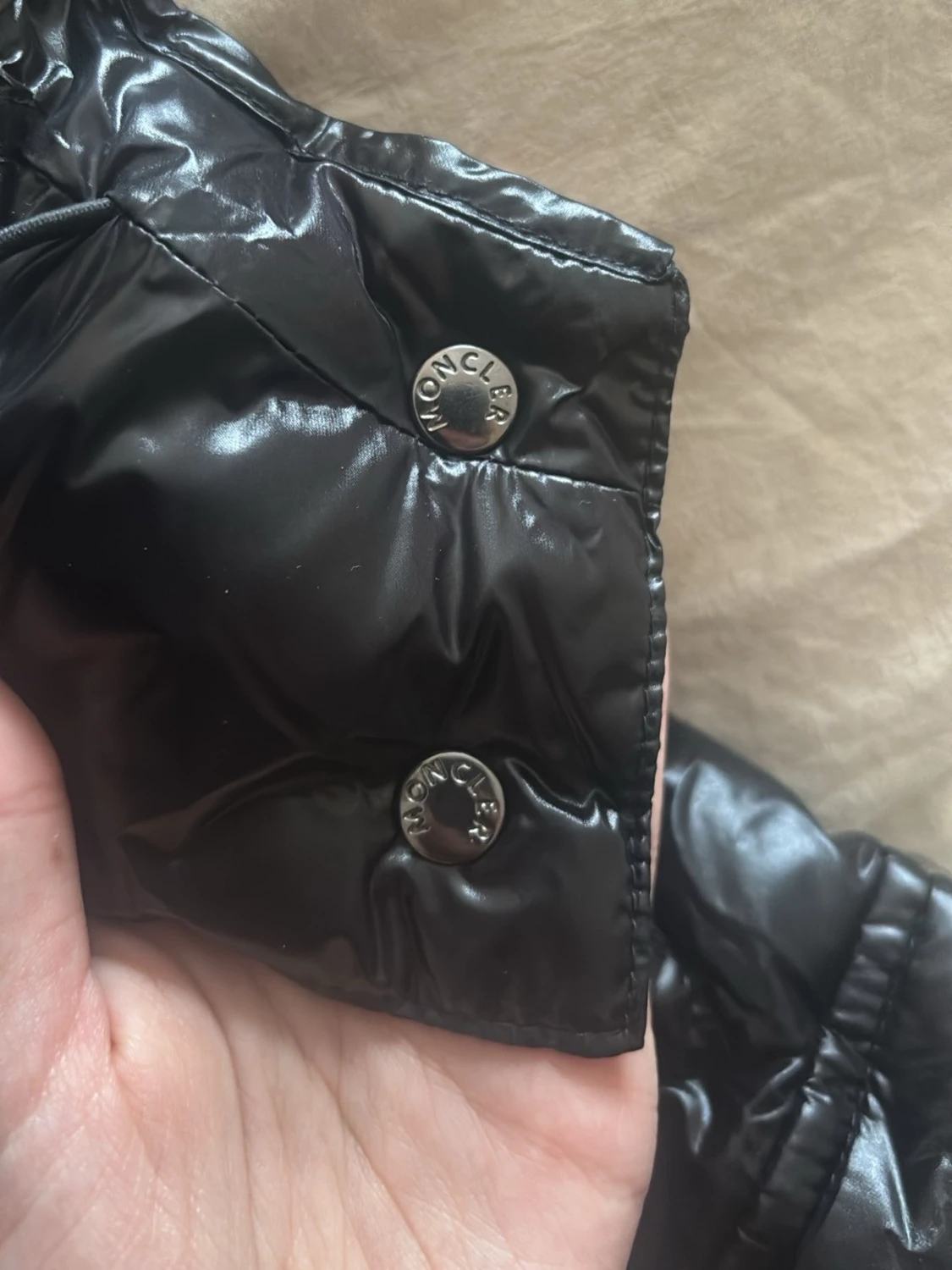 Svart dunjacka från Moncler - 4