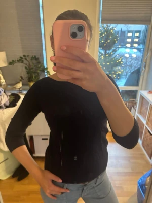 Stickad tröja - Jättefin mörkblå stickad tröja med trekvartsärmar💓