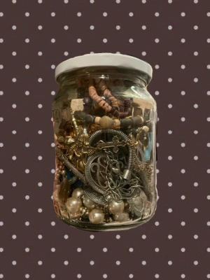 Jewelry Jar - Blandade smycken olika skick