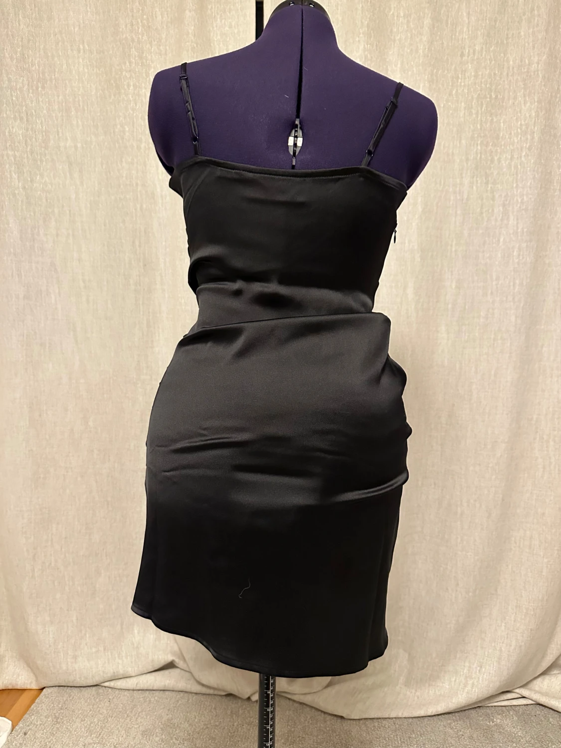 Svart satin klänning JJXX S - 1