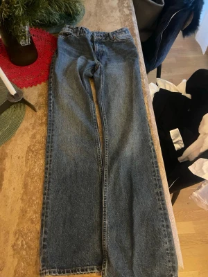 Monki Wakumi Jeans 24 - Använts en gång