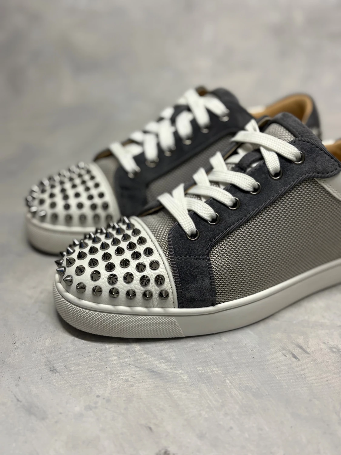 Christian Loubotin Seavaste 2 - 4