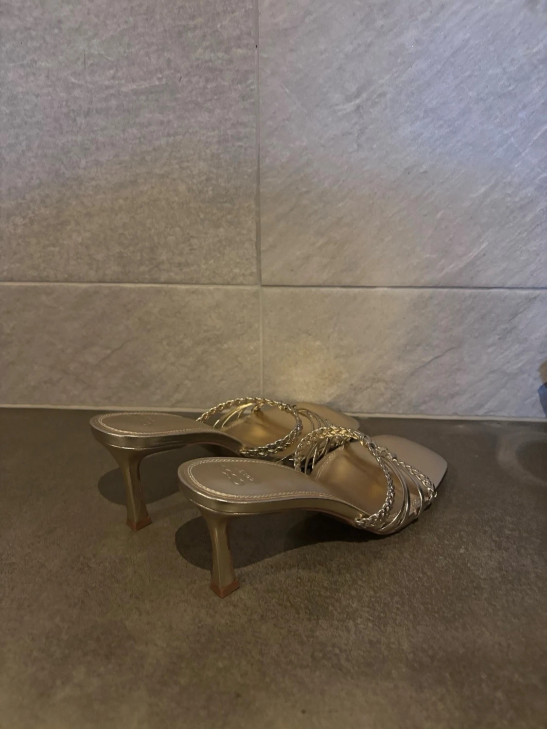 Kitten heals oanvända från asos  - 1