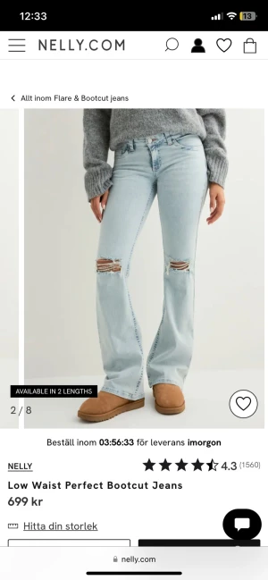 Bootcut jeans ljusblå med broderi - Ljusblå bootcut jeans från Nelly med låg midja och slitna knän. Helt nya med prislapp kvar!!