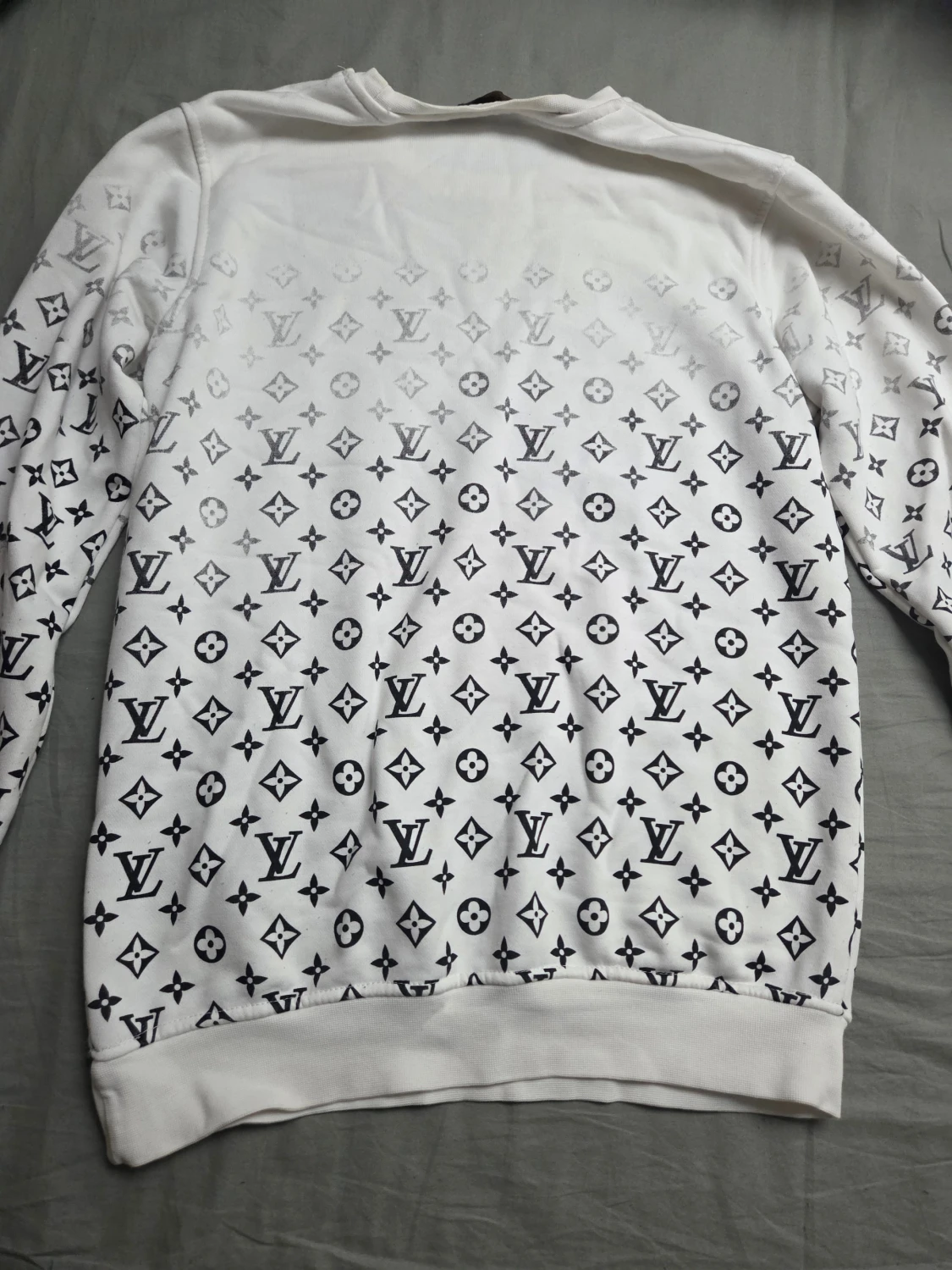 Vit Louis Vuitton sweatshirt S - 1