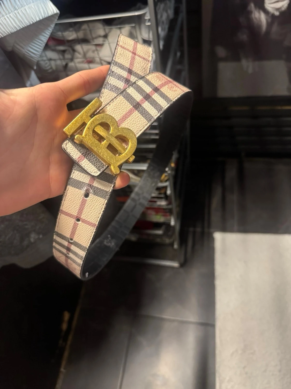 Burberry rutig bälte med guldspänne