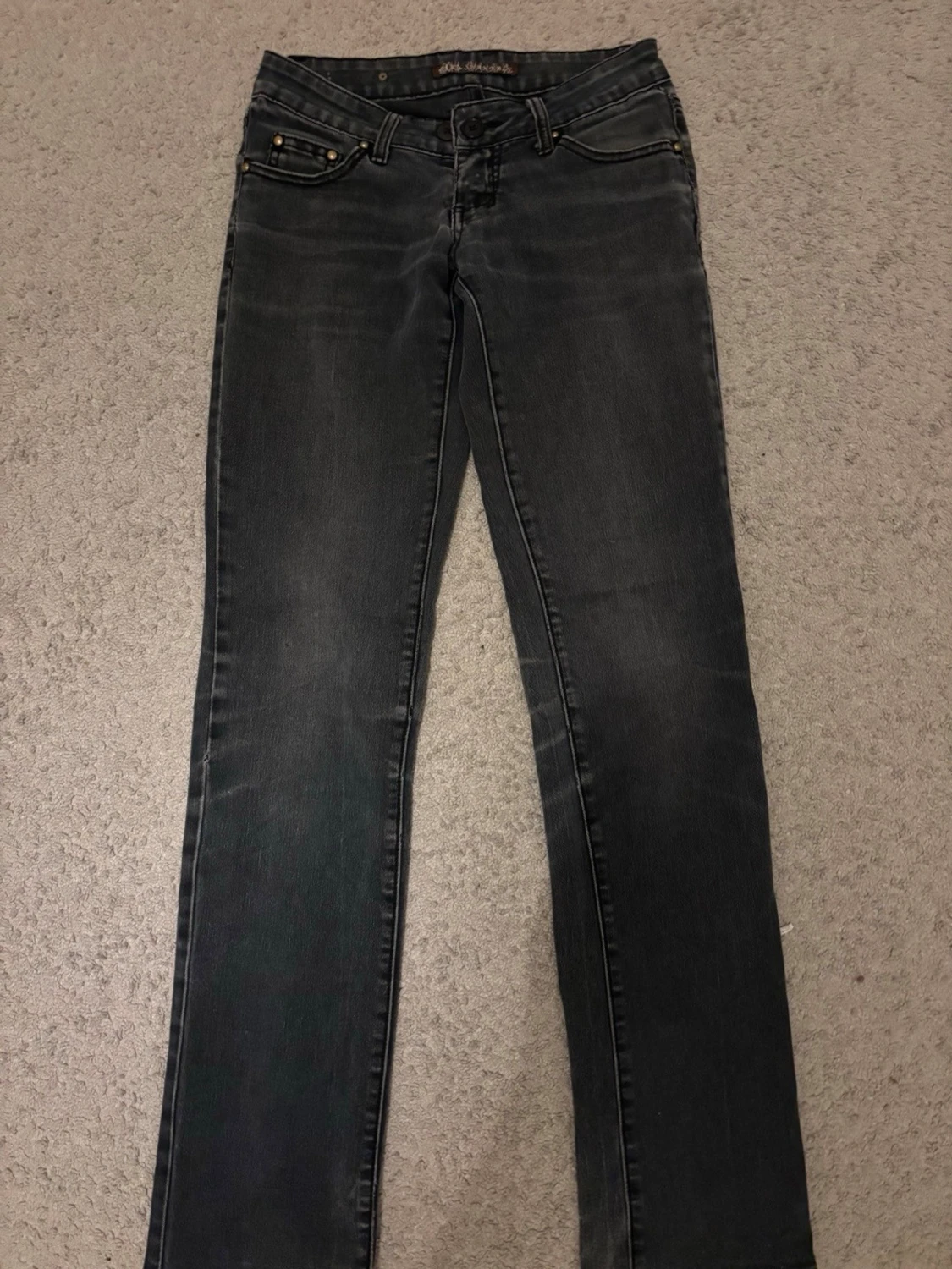 Svarta/gråa lågmidjade jeans - 2