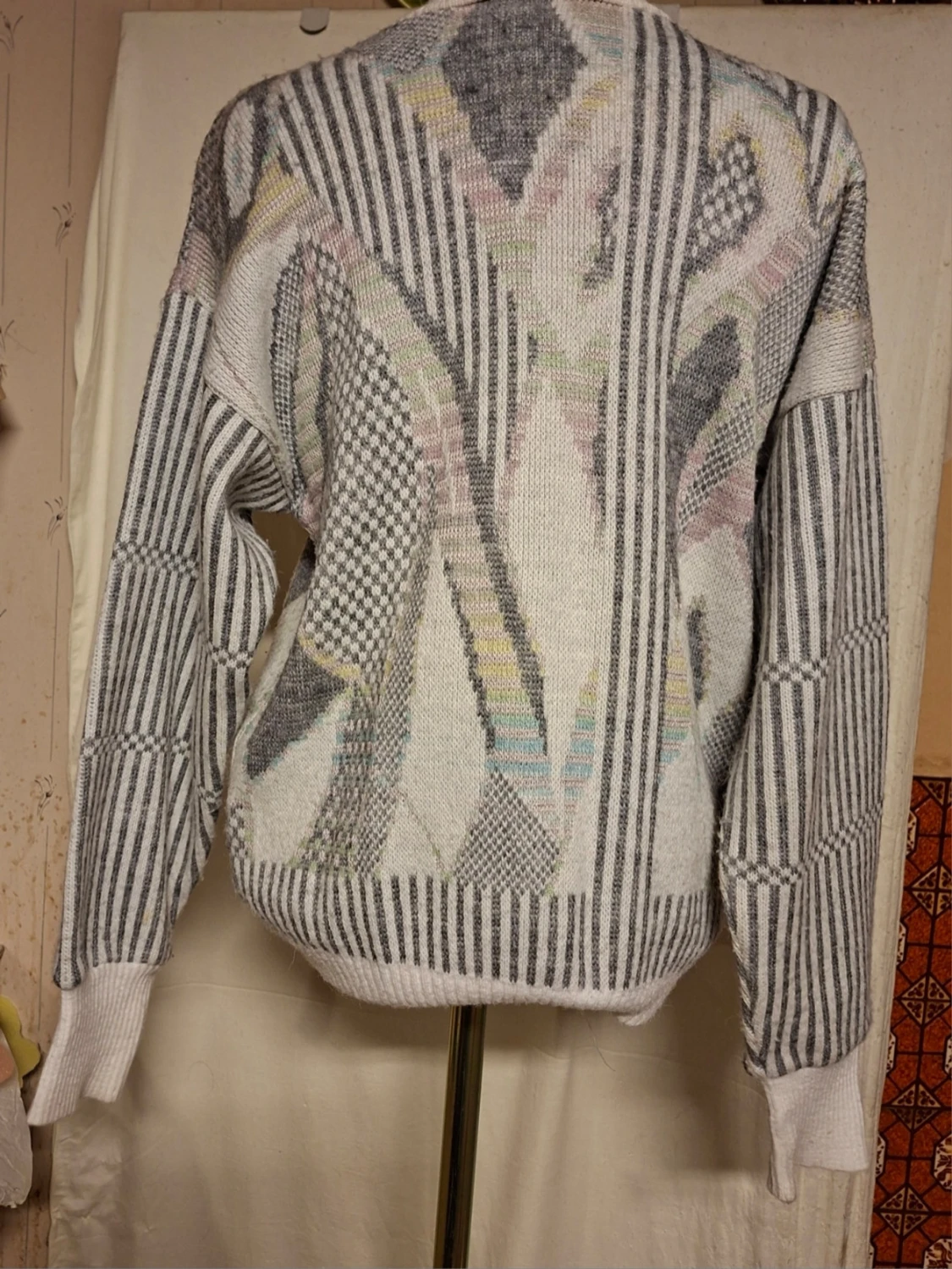 Mönstrad stickad tröja från 18 Carat - 1