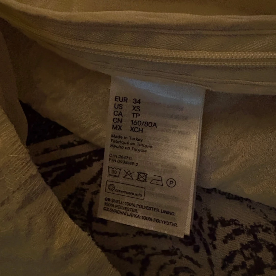 Beige blus med öppen rygg från H&M - 3