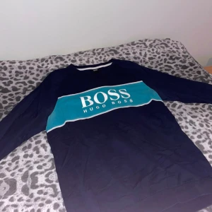 Hugo Boss Sweatshirt (ÄKTA) - Hugo Boss Sweatshirt