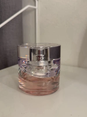 Boss Femme Eau de Parfum - Hugo boss parfym 30 ml oanvänd, paketet medföljer.