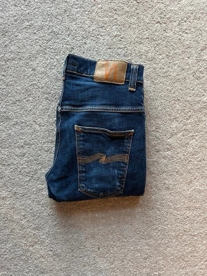 Nudie jeans - Tja! Schysst par Nudie jeans!| Modell: Thinn Finn| Mycket gott skick!| Kontakta mig vid frågor och funderingar!| Pris alltid diskuterbart!| //Nils-köp efter 25/12-skickas tidigast 29/30-12