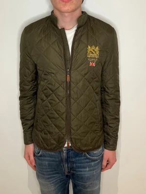 Morris jacka - 9.5/10