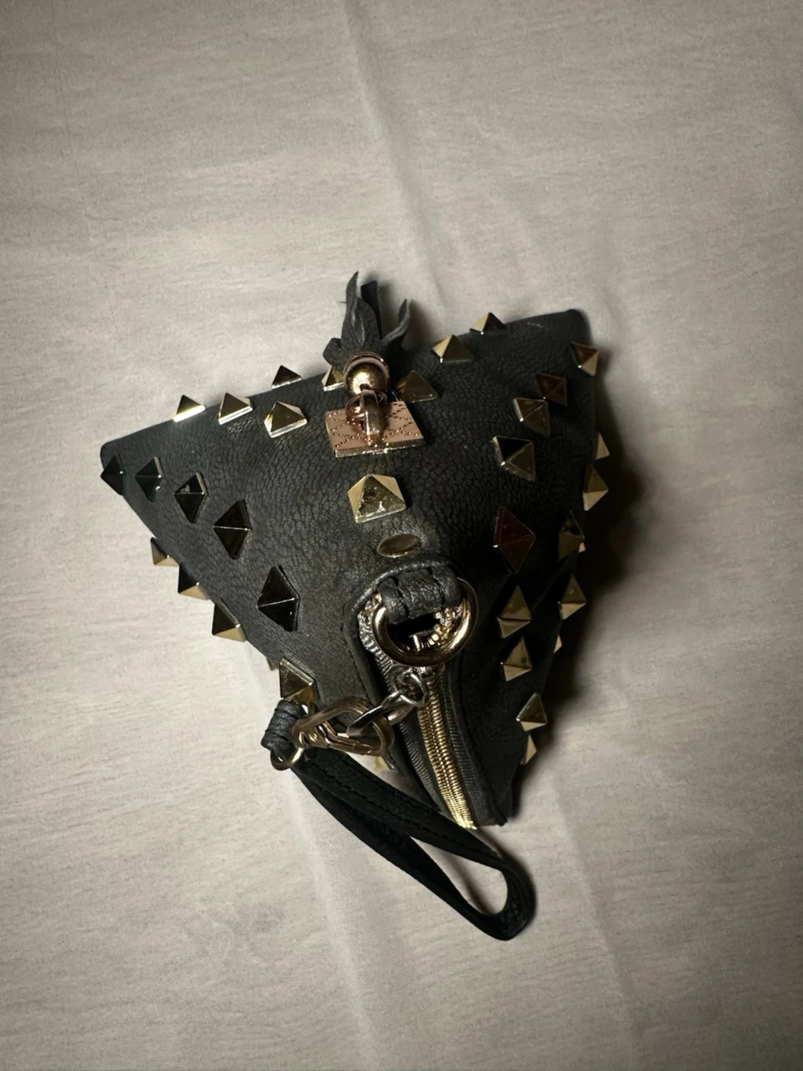 Grå kuvertväska med nitar - 2