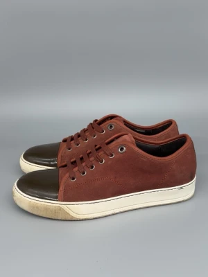 Lanvin Skor | 41 - Lanvin Skor i fint skick! Storlek 6, passar 41. Nypris: 5000kr. Självklart äkta. Hör av er vid funderingar 🙌