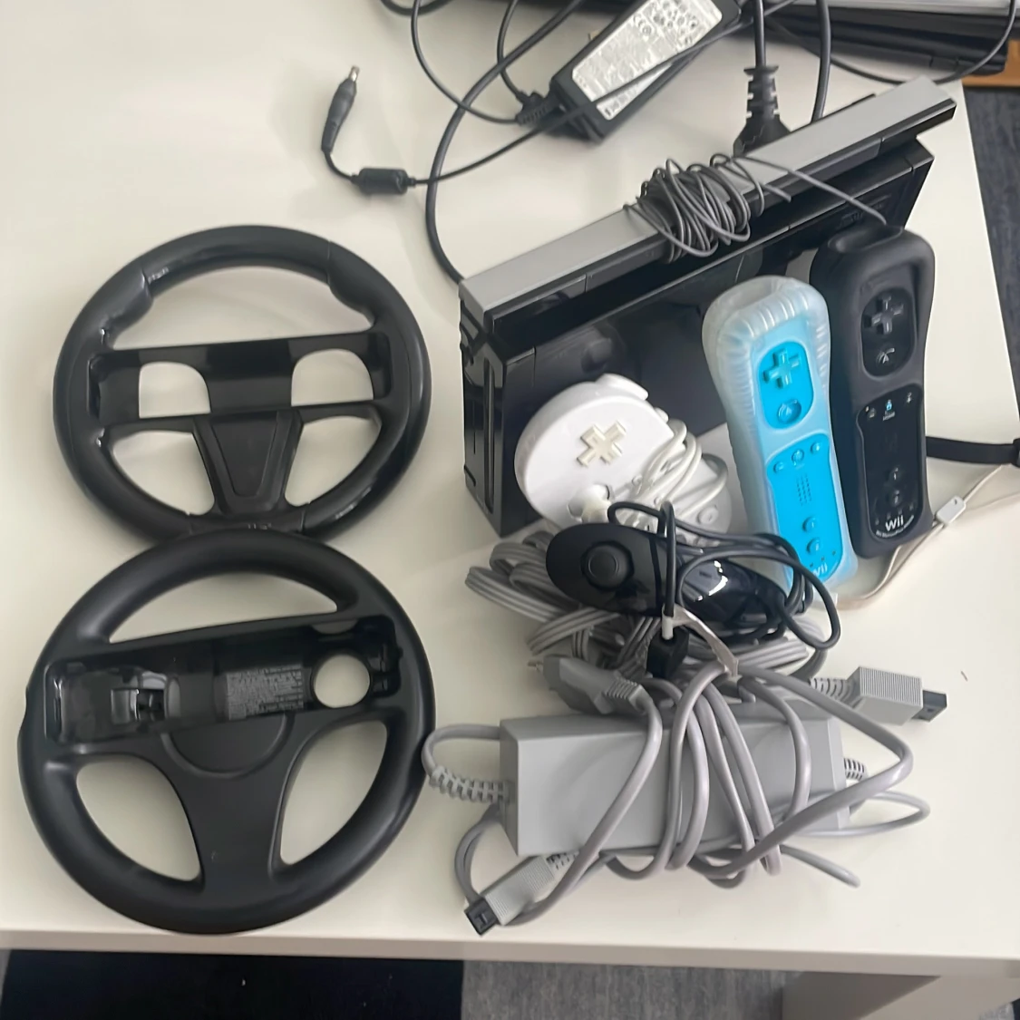 Nintendo Wii Konsol med Tillbehör - 1