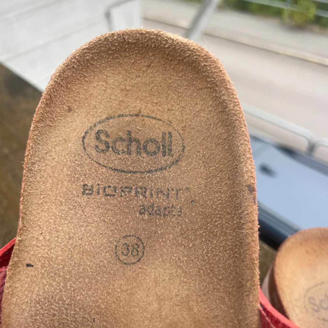 Röda sandaler från Scholl, strl 38 - 1