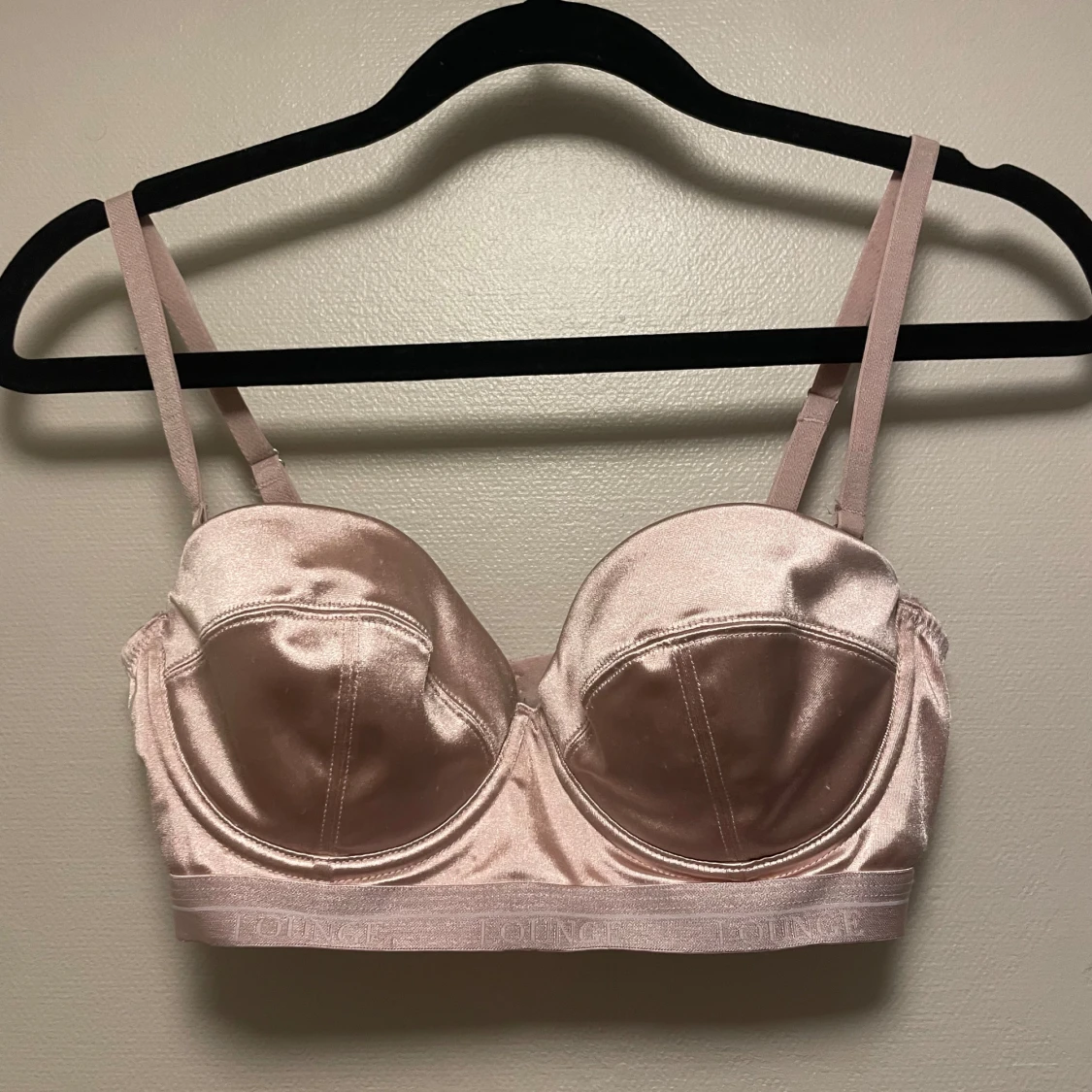 Champagnefärgad korsett från Lounge