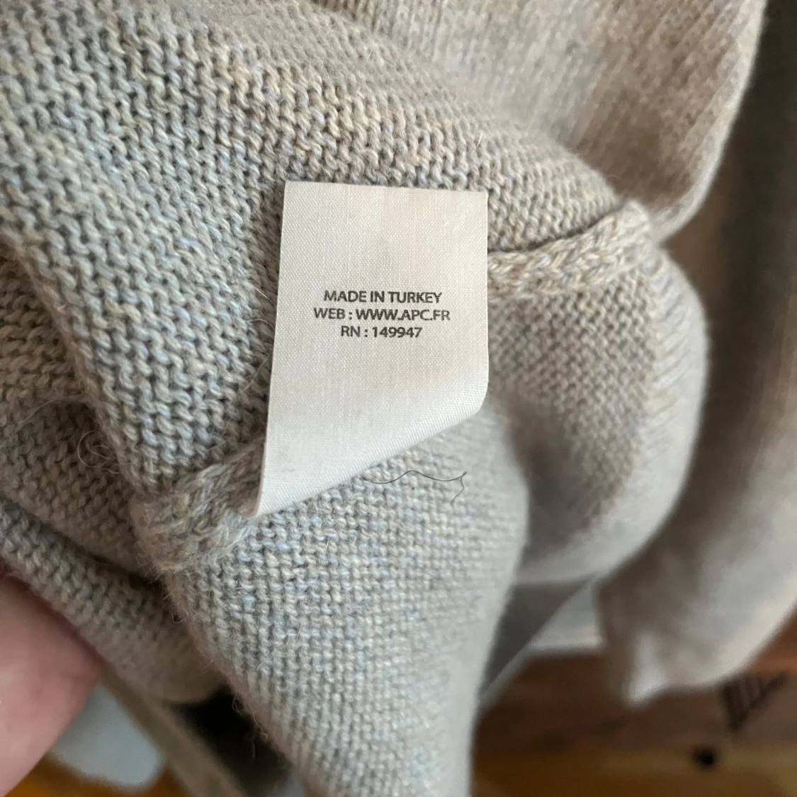 Ljusgrå stickad tröja från A.P.C. - 4