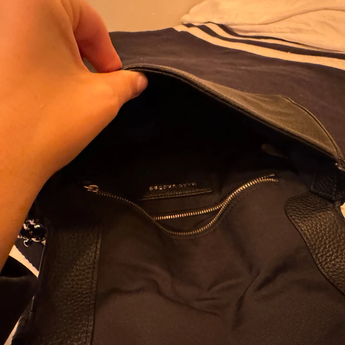 Svart axelväska från Marc Jacobs - 3