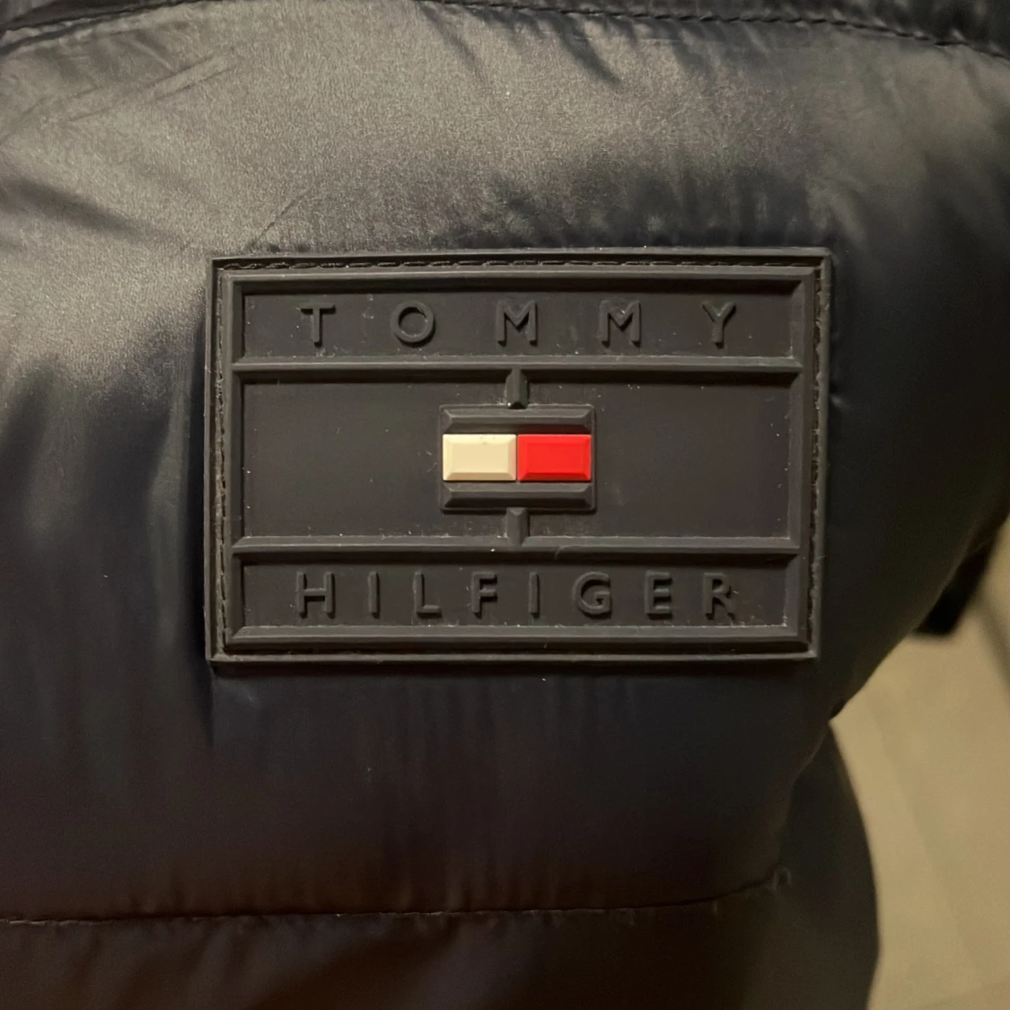 Mörkblå dunväst från Tommy Hilfiger - 4