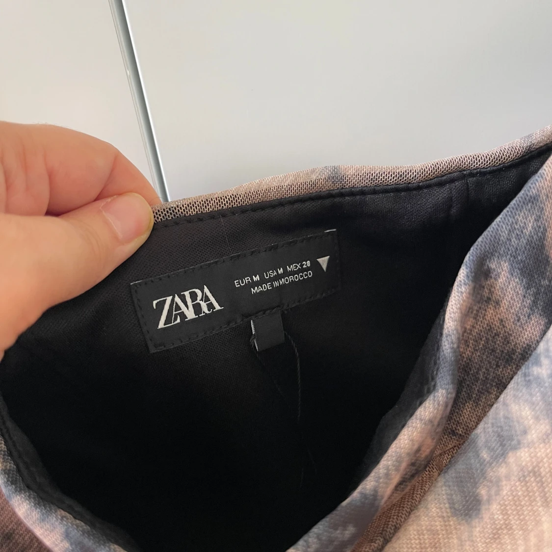 Beige och svart draperad linnetopp Zara - 2