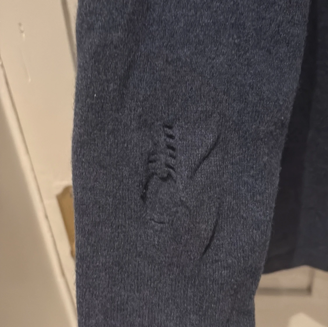 Blå kashmirtröja från Luca Faloni  - 2