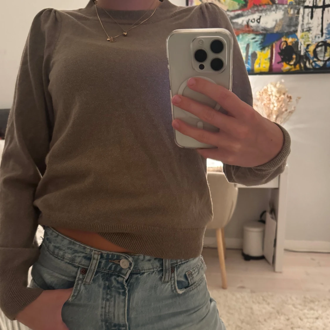 Brun glittrig tröja med puffärm